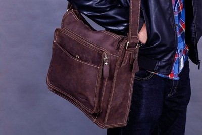 Xóa tan lý do khiến bạn chần chừ với việc dùng một túi da đeo chéo - Đồ da Lazio tui da deo cheo 4 - Đồ da Lazio